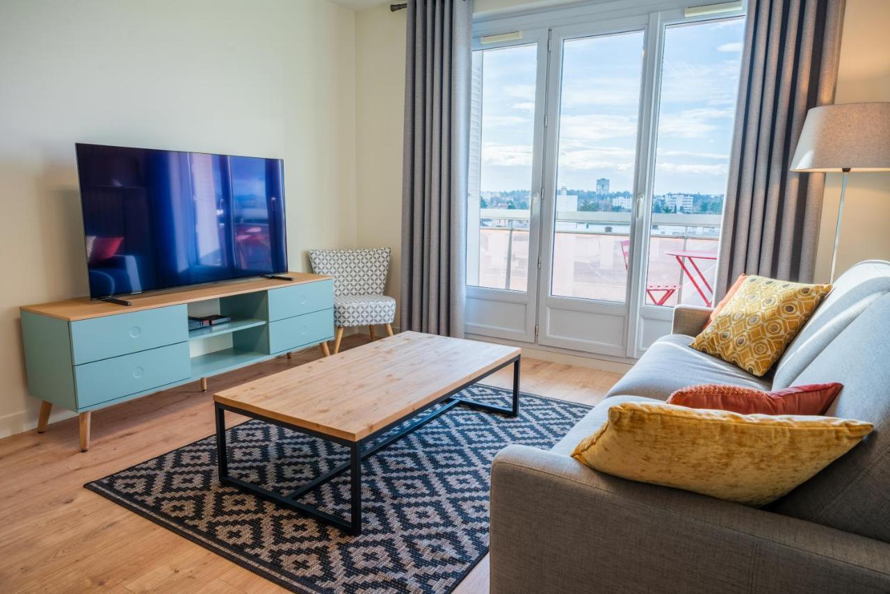 Ferienwohnung T2 De Standing Climatise Avec Parking Prive, Tram T2 T5, Hopitaux Est Bron Exterior foto